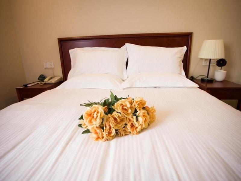 Greentree Inn Anhui Wuhu Zhongshan Road Pedestrian Street Express Hotel Bagian luar foto