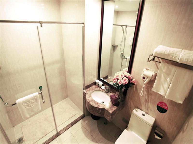 Greentree Inn Anhui Wuhu Zhongshan Road Pedestrian Street Express Hotel Bagian luar foto