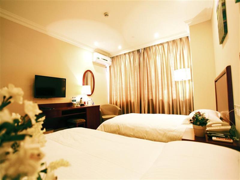 Greentree Inn Anhui Wuhu Zhongshan Road Pedestrian Street Express Hotel Bagian luar foto
