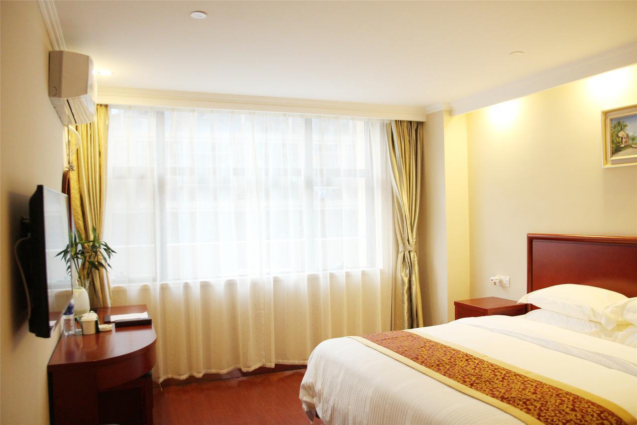 Greentree Inn Anhui Wuhu Zhongshan Road Pedestrian Street Express Hotel Bagian luar foto