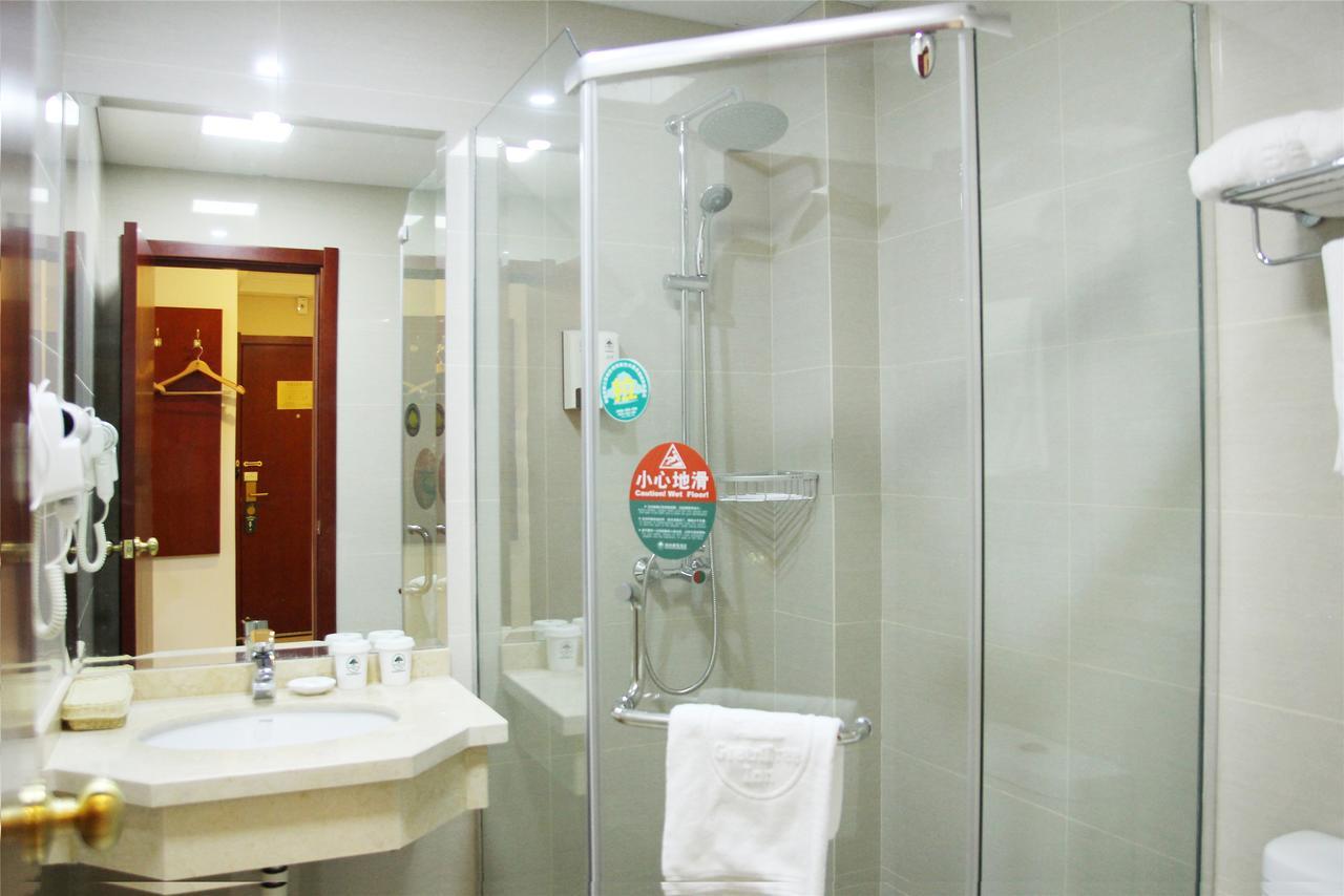 Greentree Inn Anhui Wuhu Zhongshan Road Pedestrian Street Express Hotel Bagian luar foto