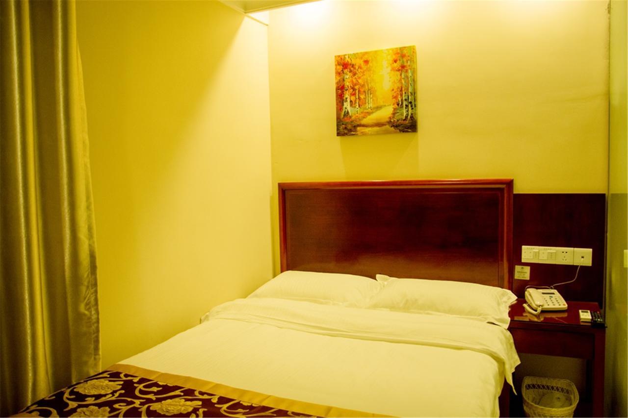 Greentree Inn Anhui Wuhu Zhongshan Road Pedestrian Street Express Hotel Bagian luar foto