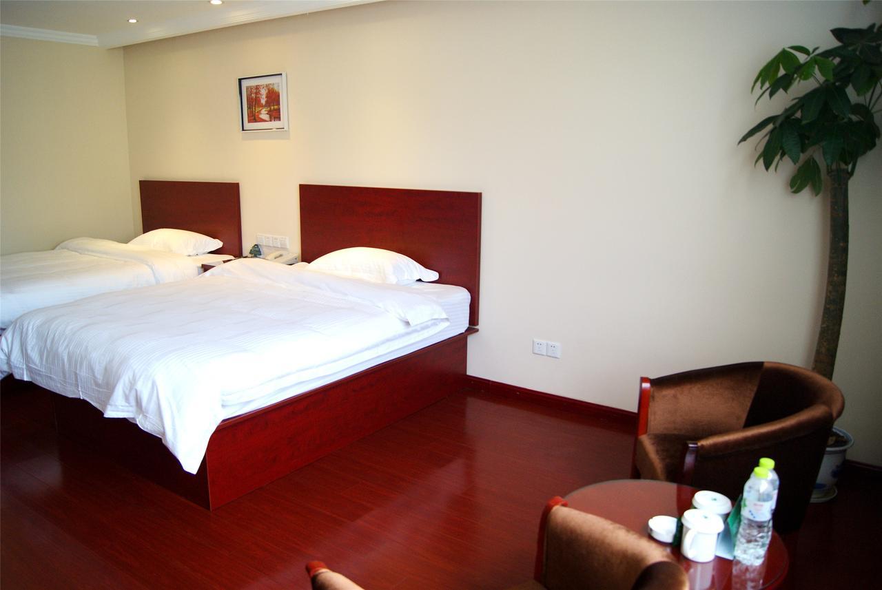Greentree Inn Anhui Wuhu Zhongshan Road Pedestrian Street Express Hotel Bagian luar foto