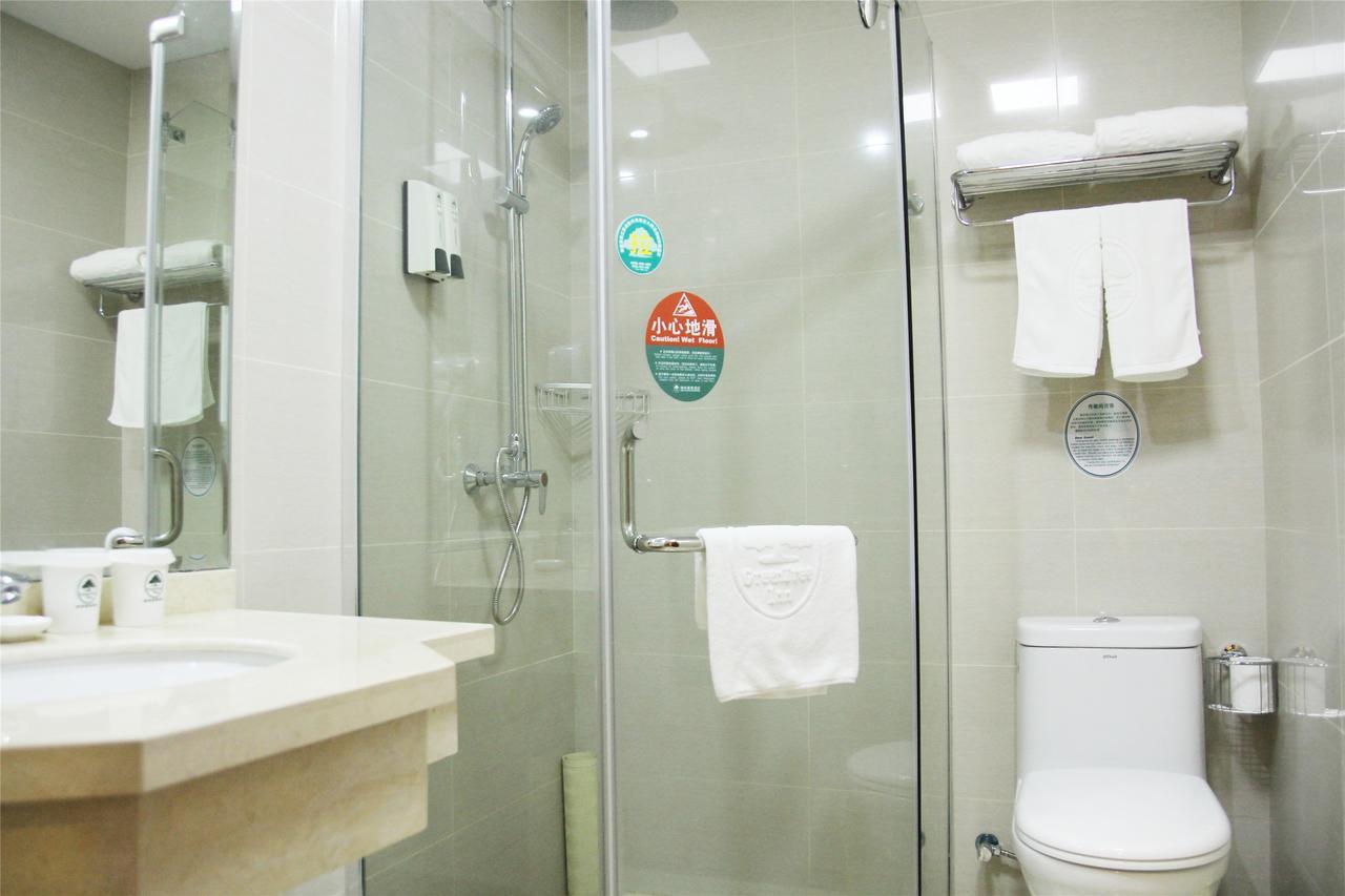 Greentree Inn Anhui Wuhu Zhongshan Road Pedestrian Street Express Hotel Bagian luar foto