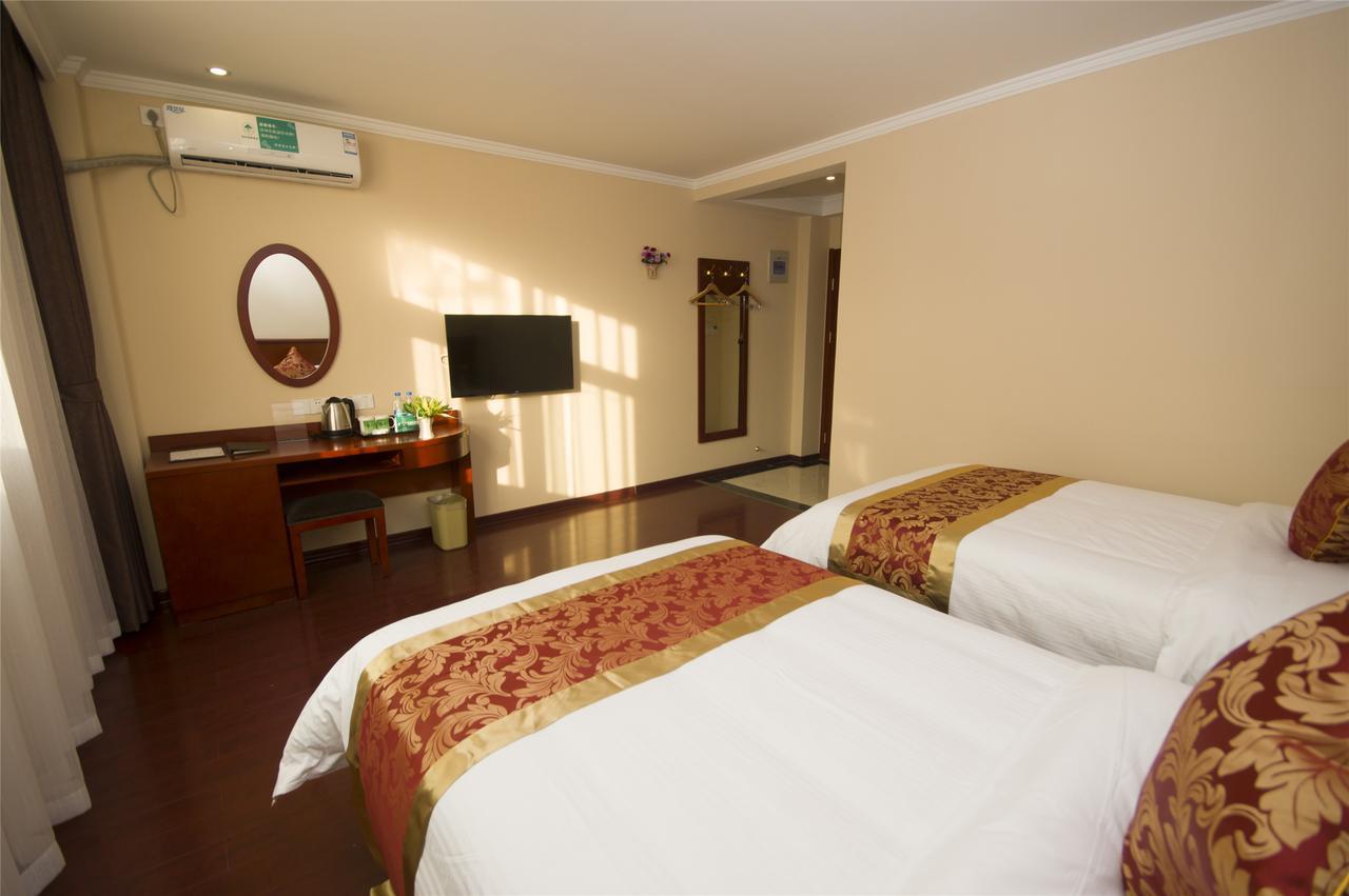 Greentree Inn Anhui Wuhu Zhongshan Road Pedestrian Street Express Hotel Bagian luar foto