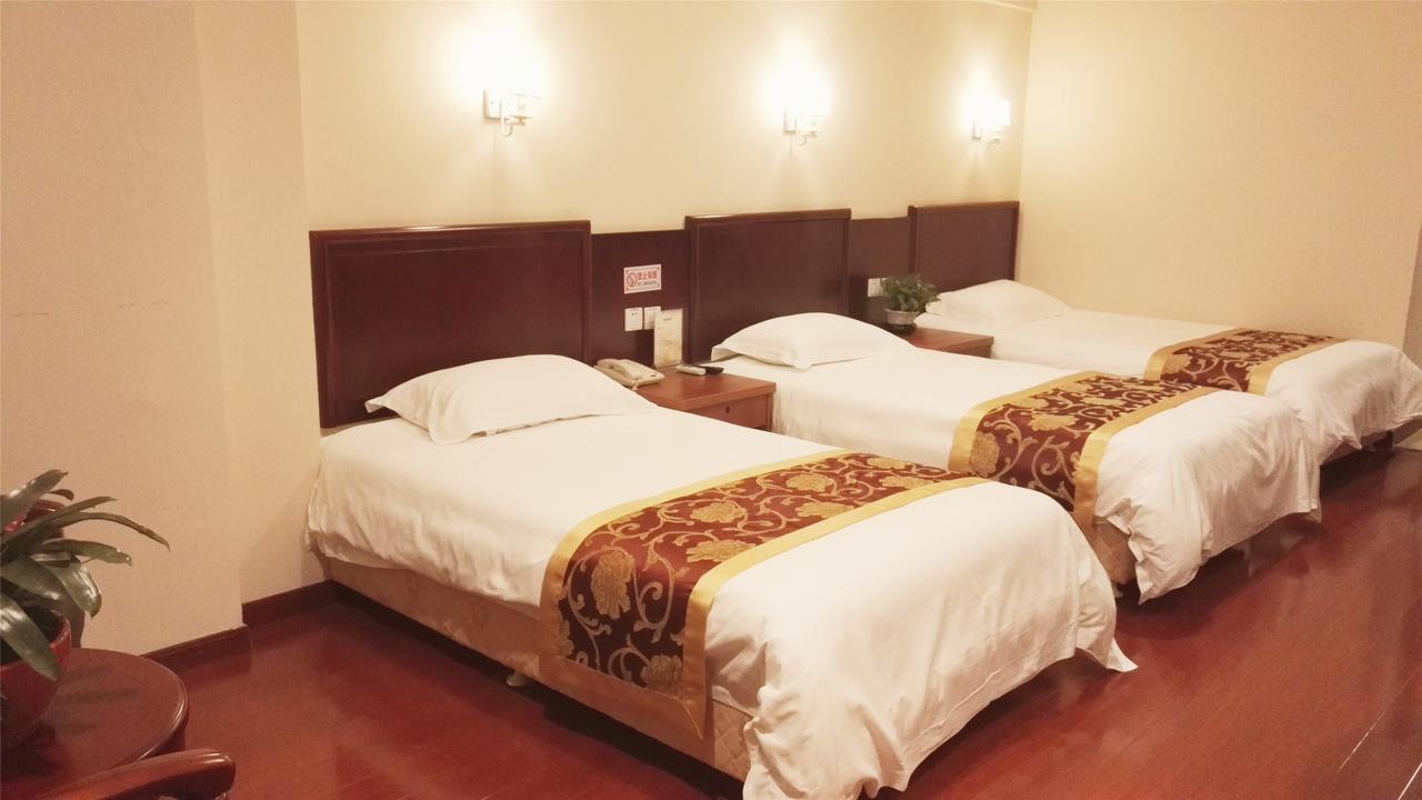 Greentree Inn Anhui Wuhu Zhongshan Road Pedestrian Street Express Hotel Bagian luar foto
